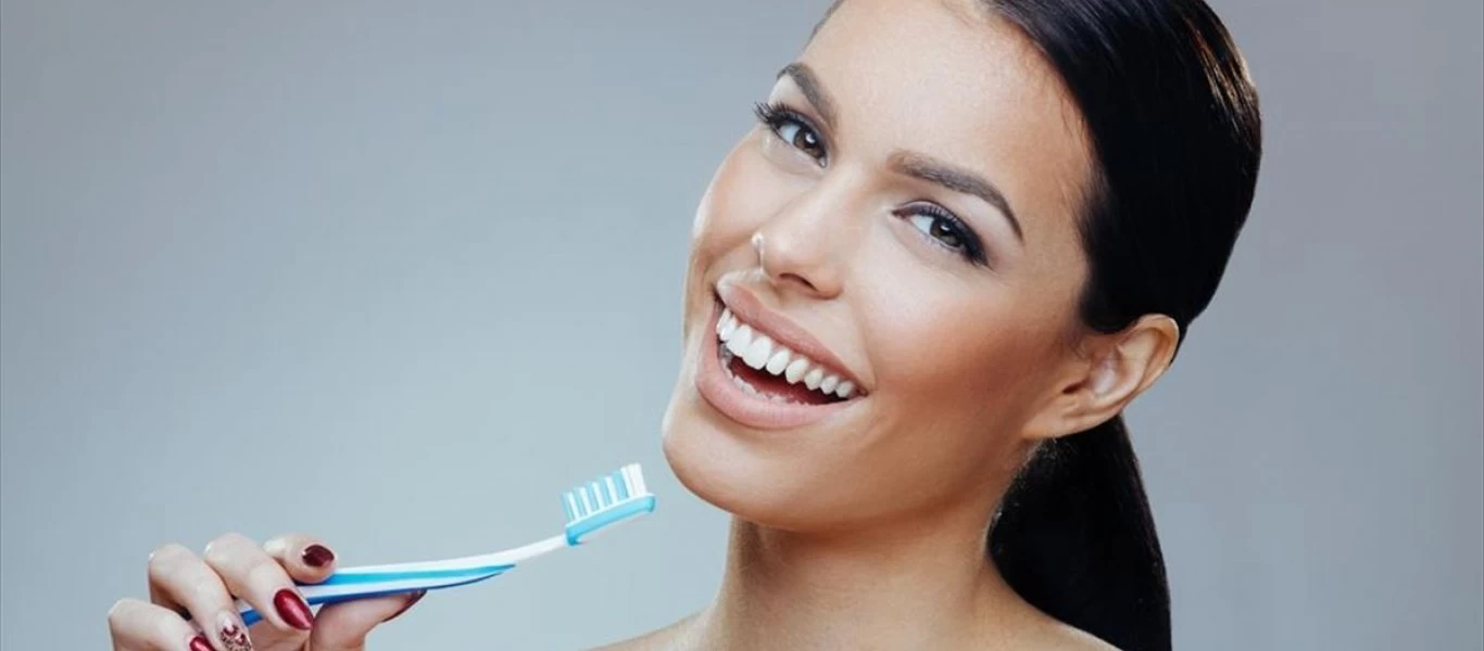 Τα πιο συνηθισμένα λάθη που κάνουμε στο βούρτσισμα των δοντιών